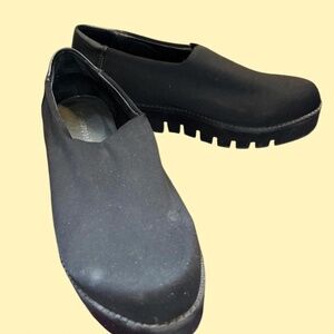 Jeffrey campbell black slip on shoes size 9